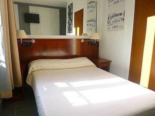 Hotel Paname Clichy Exterior foto